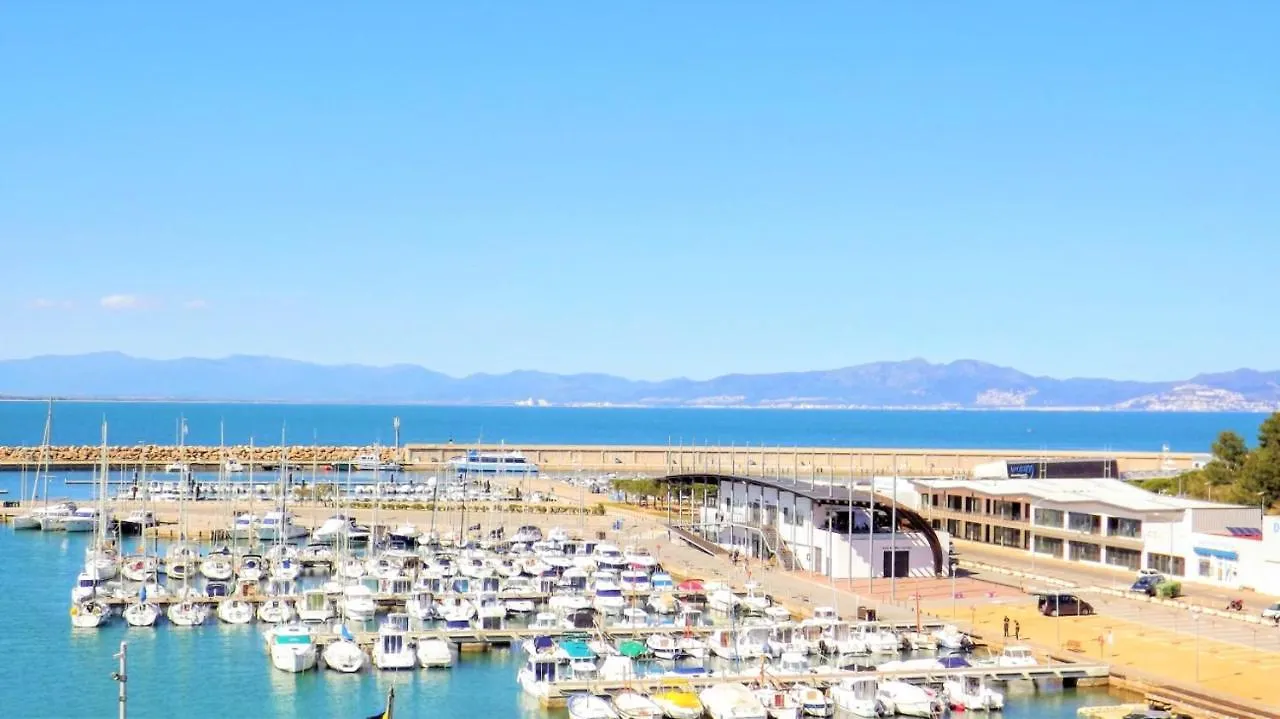 Apartaments Club Nautic Terral L'Escala Spain